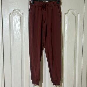 Woman’s Lululemon Burgundy Jogger Pants